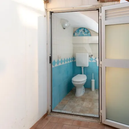 Casa Vacanza La Scogliera شقة