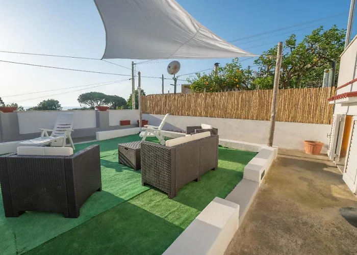 Casa Vacanza La Scogliera דירה